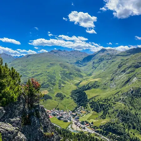 Heimelige Mit Sicht In Bergwelt *