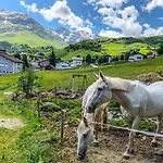 Heimelige Mit Sicht In Bergwelt Бивио