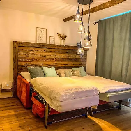 アパート Heimelige Mit Sicht In Bergwelt ビビオ