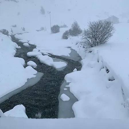 Heimelige Mit Sicht In Bergwelt